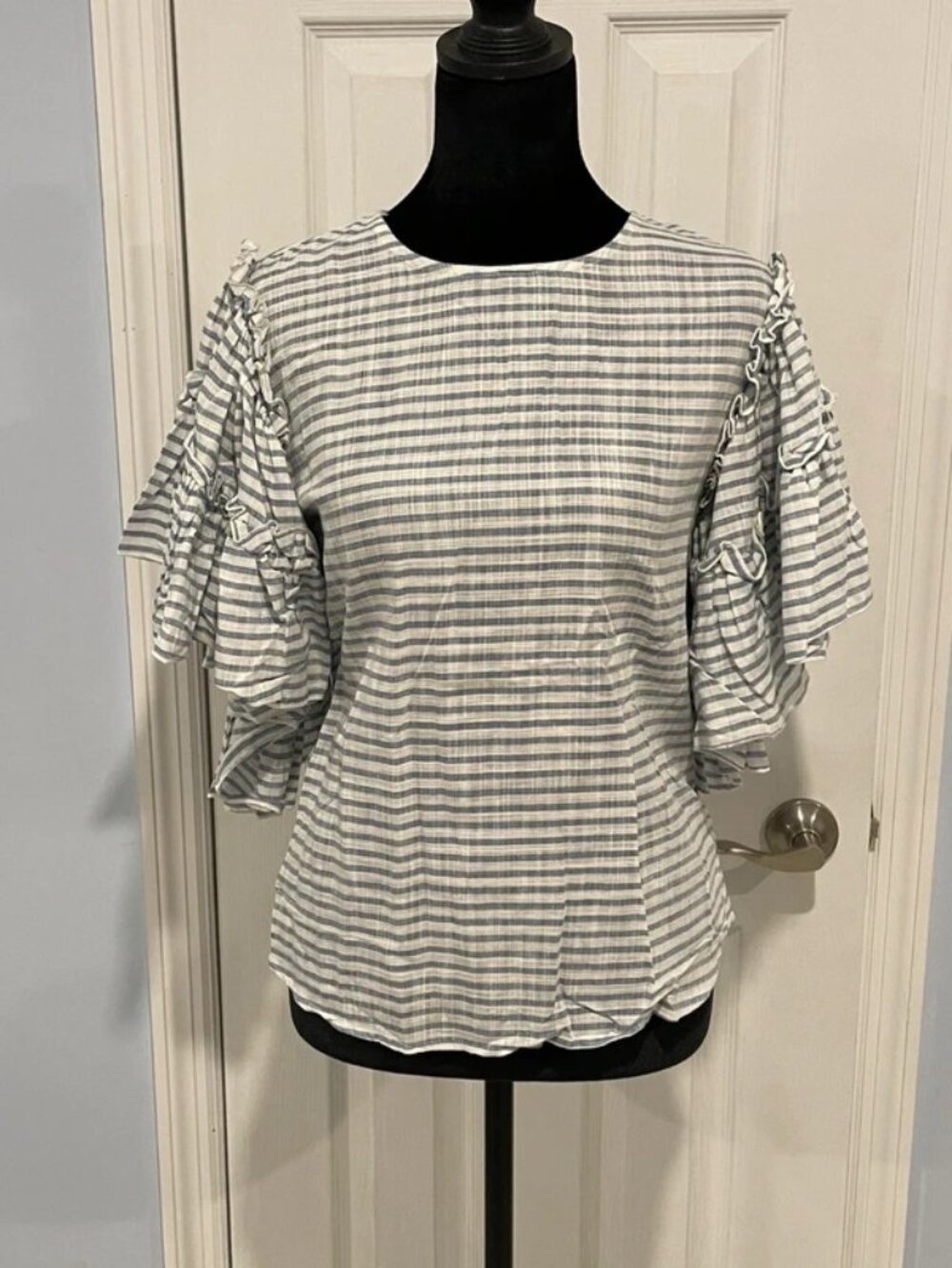 Who What Wear Women's Blue White Striped Tiered Ruffle Short Sleeve Top XS NWT